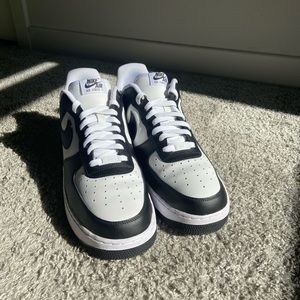 MEN'S NIKE AIR FORCE 1 LOW CASUAL SHOES
